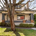 Stay Portland Collection - 1923 Belmont House Of Antiques - Coffee & Brunch